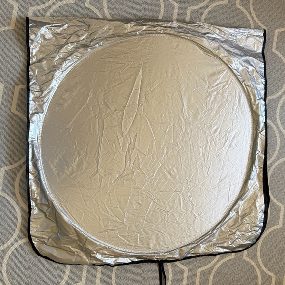 Car Windshield Sun Shade and Car Fan Bundle - Picture 4 of 8